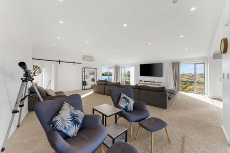 Photo of property in 1011 Papamoa Beach Road, Papamoa Beach, Papamoa, 3118