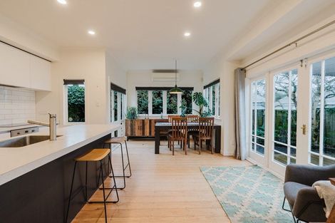 Photo of property in 45 Alfred Street, Fairfield, Hamilton, 3214