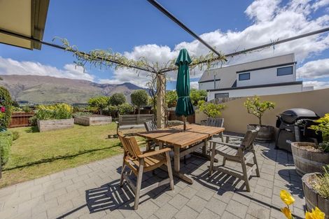 Photo of property in 45 Kings Drive, Wanaka, 9305