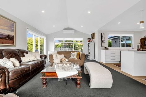 Photo of property in 4 Mida Close, Papamoa Beach, Papamoa, 3118