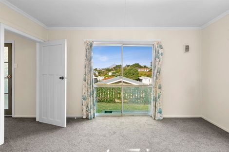 Photo of property in 10 Parris Street, Moturoa, New Plymouth, 4310