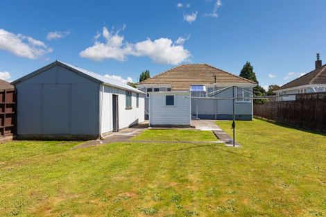 Photo of property in 10 Collett Street, Dannevirke, 4930