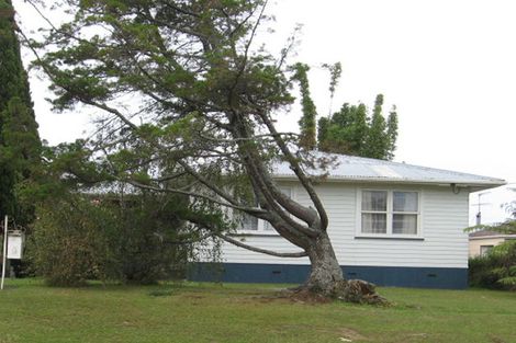 Photo of property in 30 Huruhuru Road, Massey, Auckland, 0614