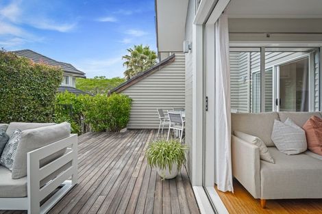 Photo of property in 5 Mural Place, Greenhithe, Auckland, 0632
