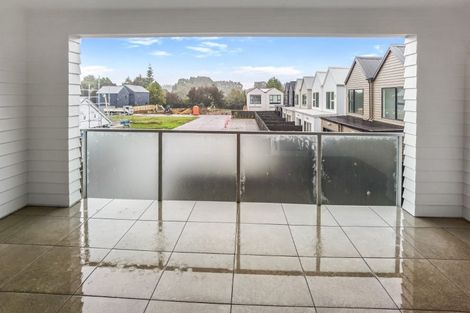 Photo of property in 10 Yellow Pear Lane, Karaka, 2578