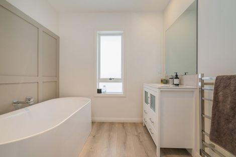 Photo of property in 94 Kupe Drive, Whitianga, 3510