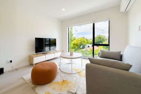 Photo of property in 5/236 Albany Highway, Schnapper Rock, Auckland, 0632