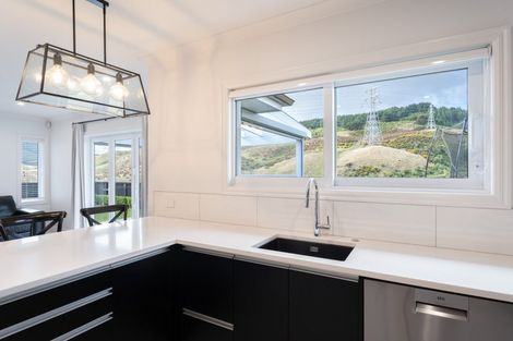 Photo of property in 100 Melksham Drive, Churton Park, Wellington, 6037