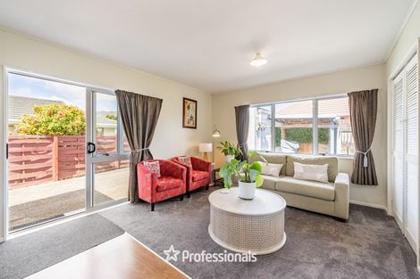 Photo of property in 13 Whites Line West, Woburn, Lower Hutt, 5010