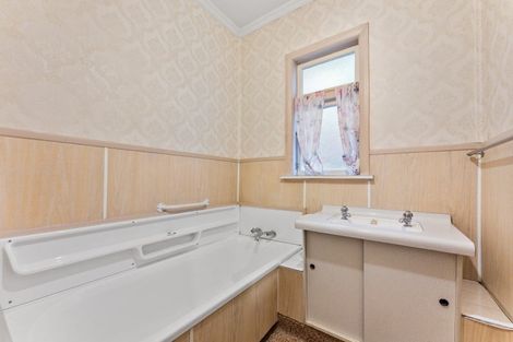 Photo of property in 26 George Street, Levin, 5510