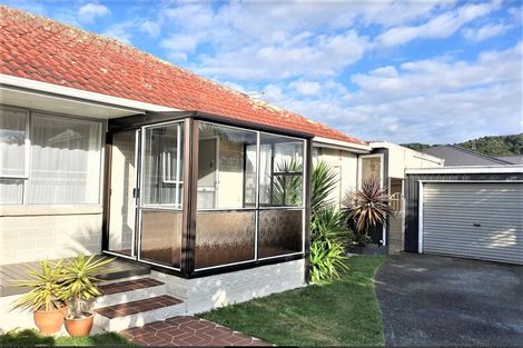 Photo of property in 17f3- Oak Street, Ebdentown, Upper Hutt, 5018