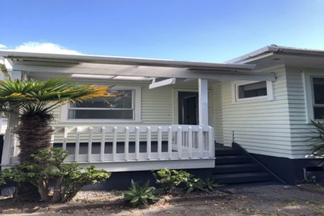 Photo of property in 61 Kauri Road, Stanmore Bay, Whangaparaoa, 0932
