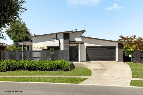 Photo of property in 17 Sarah Place, Papamoa Beach, Papamoa, 3118