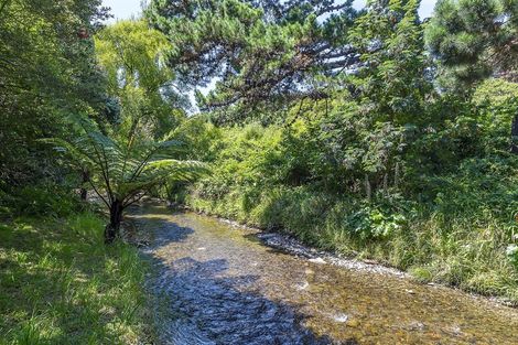 Photo of property in 28 Findlay Street, Tawa, Wellington, 5028