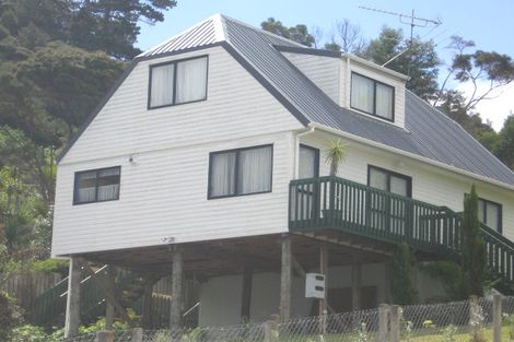 Photo of property in 1/32 Fernlea Rise, Bayview, Auckland, 0629