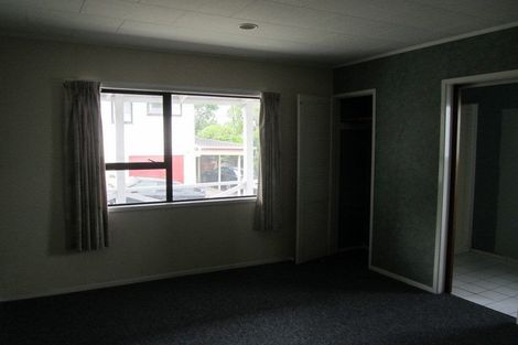 Photo of property in 23 Leiden Place, Totara Vale, Auckland, 0629