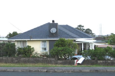 Photo of property in 79 Roberts Road, Te Atatu South, Auckland, 0610