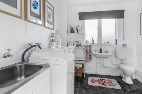 Photo of property in 2 Hart Street, Maori Hill, Timaru, 7910