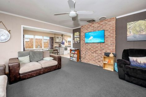 Photo of property in 19 Kenmore Place, Tokoroa, 3420