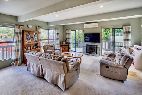Photo of property in 12a Redwood Avenue, Tawa, Wellington, 5028