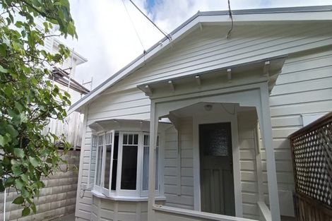 Photo of property in 6 Putnam Street, Northland, Wellington, 6012