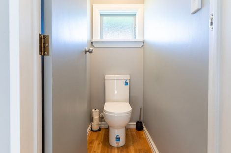 Photo of property in 16 Ross Street, Woodville, 4920