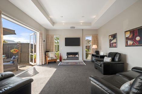 Photo of property in 5 Millpark Place, Northwood, Christchurch, 8051