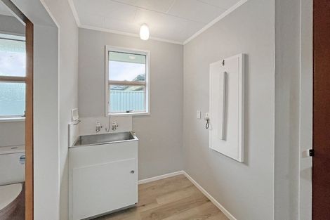 Photo of property in 5 Innes Place, Roslyn, Palmerston North, 4414