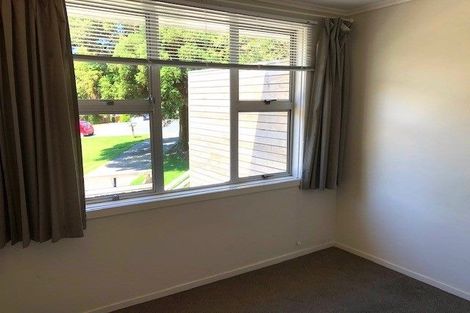 Photo of property in 2/1 Bronwyn Place, Torbay, Auckland, 0630