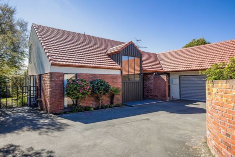 Photo of property in 2/45 Lochee Road, Upper Riccarton, Christchurch, 8041