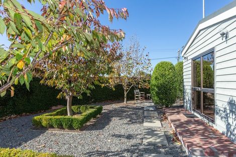 Photo of property in 120 Avondale Road, Taradale, Napier, 4112