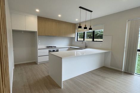 Photo of property in 30a Lowtherhurst Road, Massey, Auckland, 0614