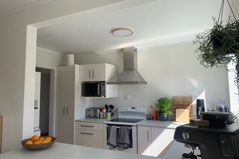 Photo of property in 20f1 Doris Gordon Crescent, Crofton Downs, Wellington, 6035