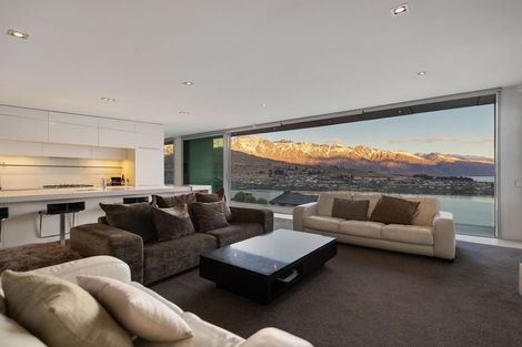 Photo of property in 74 Panorama Terrace, Queenstown, 9300