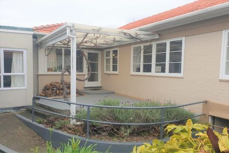 Photo of property in 105 Brooklands Road, Brooklands, New Plymouth, 4310