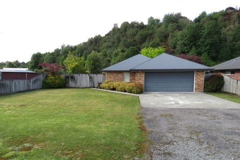 Photo of property in 20 Coal Street, Reefton, 7830
