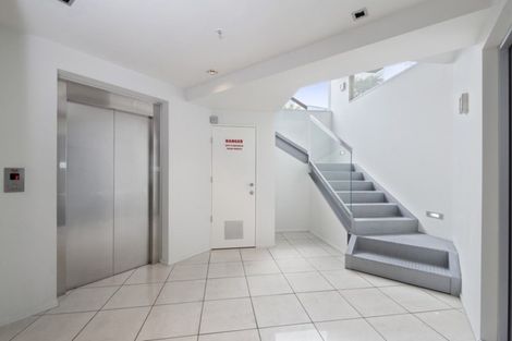Photo of property in 1/2 Lowell Place, Waipahihi, Taupo, 3330