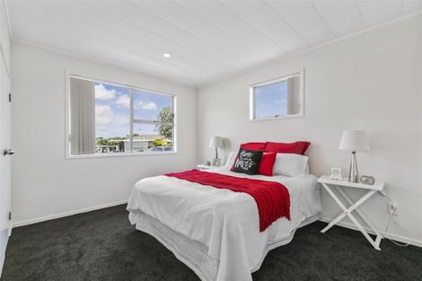 Photo of property in 18 Orly Avenue, Mangere, Auckland, 2022