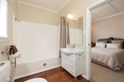 Photo of property in 35 Ngatai Road, Otumoetai, Tauranga, 3110