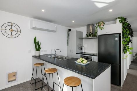 Photo of property in 12a Waterview Place, Haruru, 0204