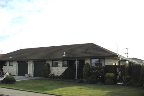 Photo of property in 2/1 Iona Place, Sockburn, Christchurch, 8042