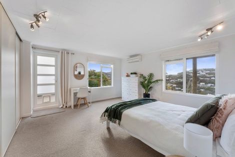 Photo of property in 107f2 Allington Road, Karori, Wellington, 6012