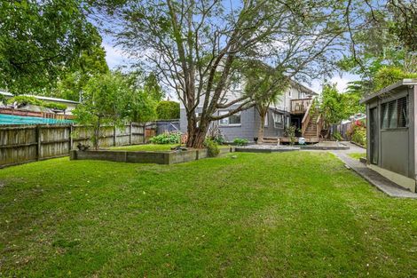 Photo of property in 42 Konini Road, Titirangi, Auckland, 0604