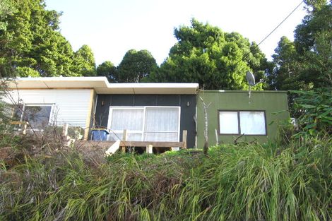 Photo of property in 35 Kauri Point Road, Laingholm, Auckland, 0604