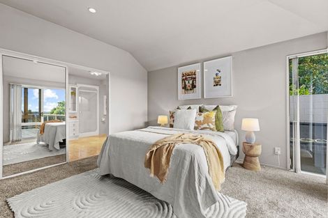 Photo of property in 16 Highcrest Heights, Westmorland, Christchurch, 8025