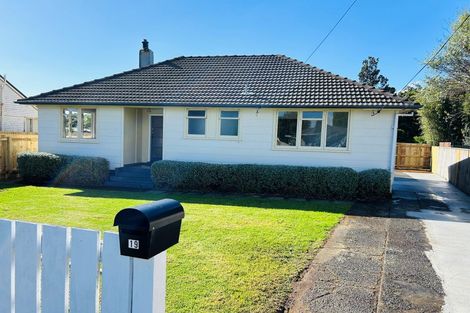 Photo of property in 19 Miro Street, Merrilands, New Plymouth, 4312