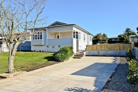 Photo of property in 11 Walsh Street, Forest Lake, Hamilton, 3200