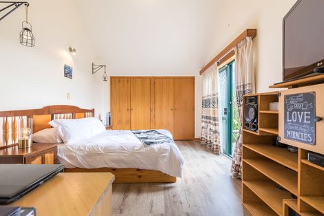 Photo of property in 94c Colwill Road, Massey, Auckland, 0614