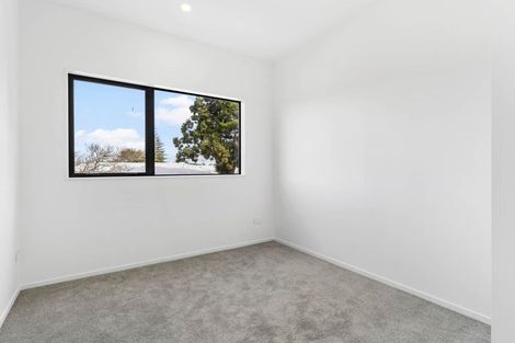 Photo of property in 13 Von Sturmer Street, Mangere East, Auckland, 2024