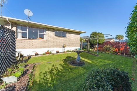Photo of property in 2/4 Severn Place, Spotswood, New Plymouth, 4310